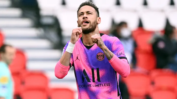 The most expensive football transfers are not worth it.