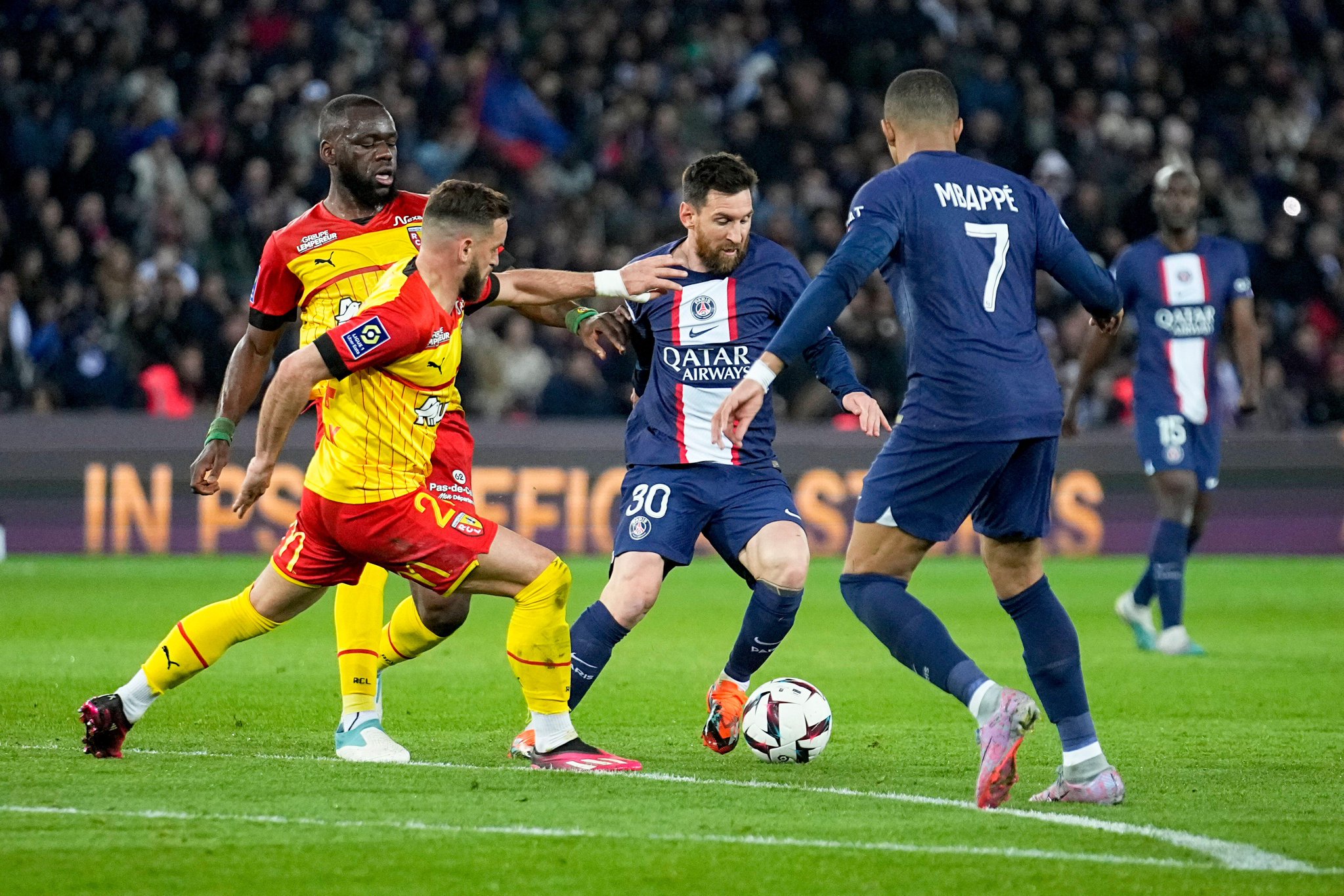 Read more about the article PSG 3-1 Lens (France Ligue 1)